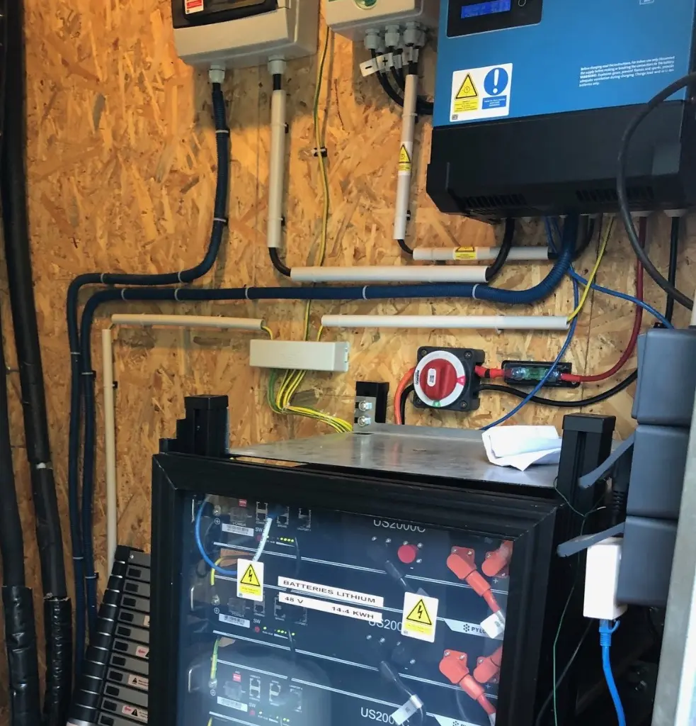 Batteries_Aezeo_Lithium_Autonomie_photovoltaique_6.webp